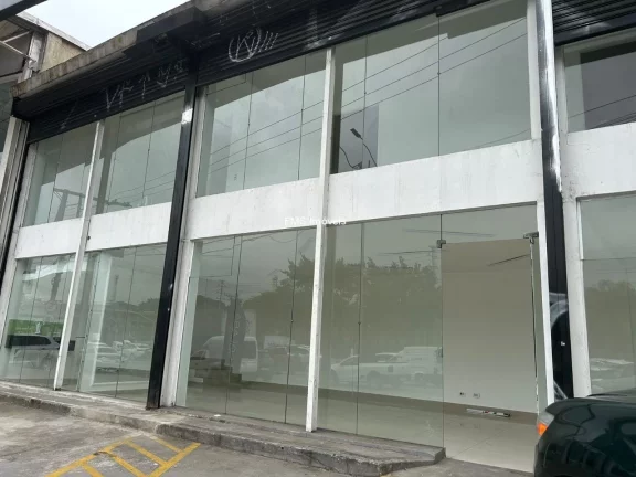 Imagem Loja Comercial para Locação no Planalto Paulista, São Paulo-SP: 6 Vagas de Garagem e 135m² de Área!