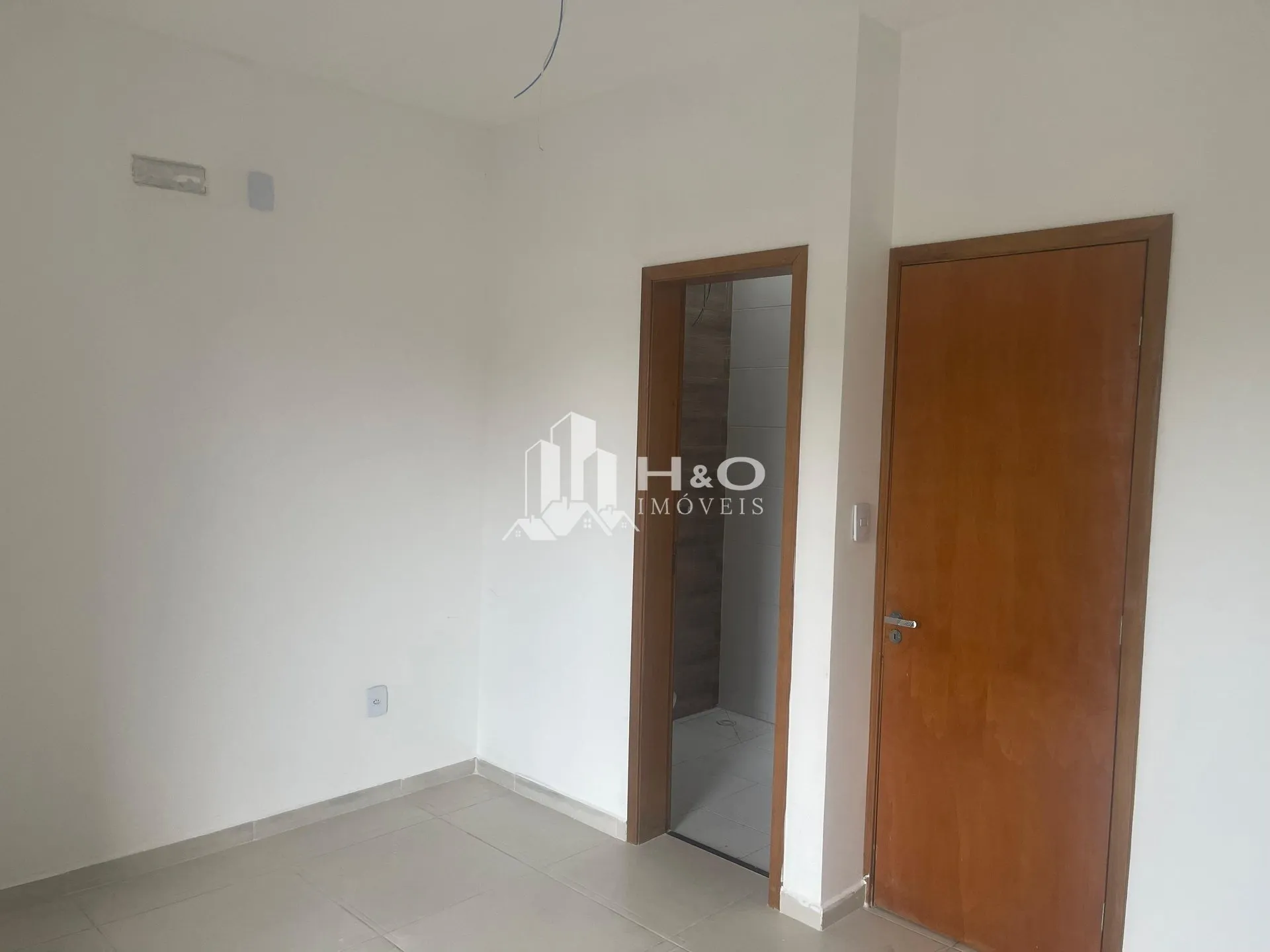 Imagem Oportunidade. Sobrado à Venda em São Miguel Paulista - 2 Suítes, Sacada, Financiamento pelo Minha Casa Minha Vida