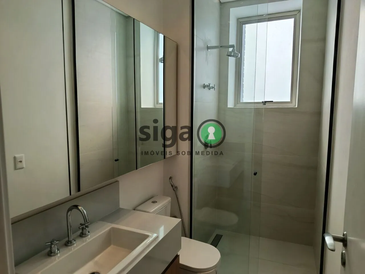 Imagem Apartamento de Alto Padrão à Venda no Itaim Bibi, Rua Macurapé, 43, 135 m², 2 Suítes, 2 Vagas