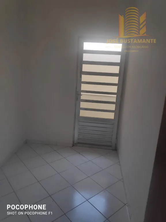 Imagem Aluga-se casa 2 dormitorios