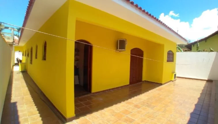 Imagem EXCELENTE CASA ISOLADA NO MARACANÃ COM 4 SUÍTES E 4 VAGAS!!!