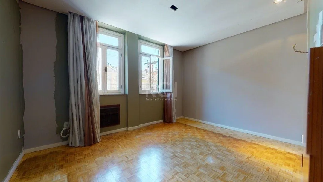 Imagem Casa para Venda - 130m², 3 dormitórios, sendo 1 suites, Cidade Baixa