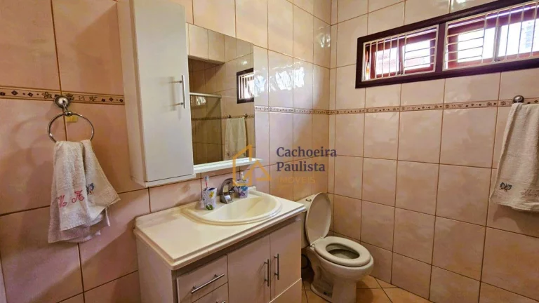 Imagem Casa com 3 dormitórios à venda - Chácara Do Moinho - Cachoeira Paulista/SP