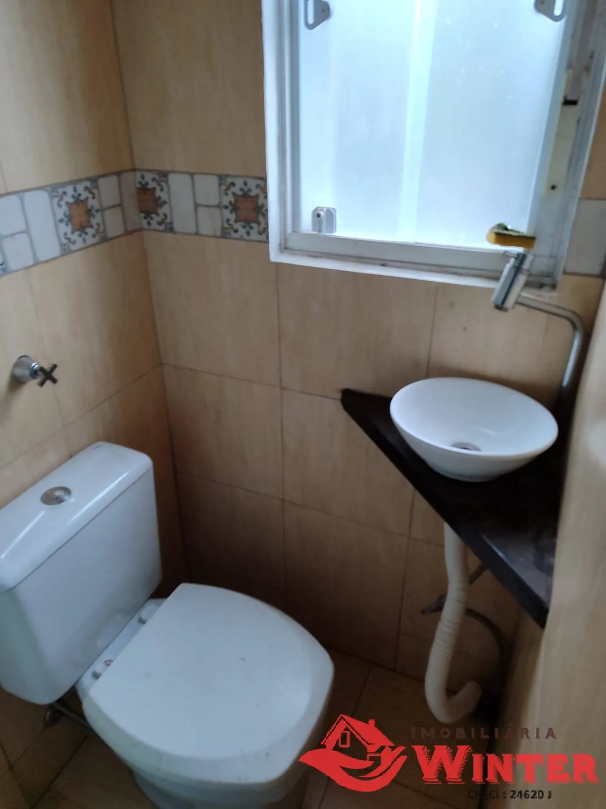 Imagem Apartamento com 3 andares de frente.