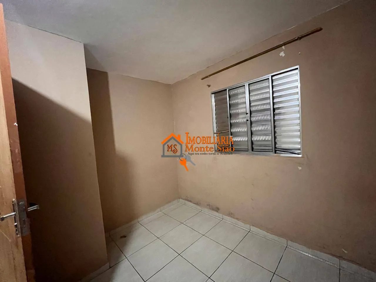 Imagem Casa com 3 dormitórios à venda, 200 m² por R$ 298.000,00 - Cidade Tupinambá - Guarulhos/SP