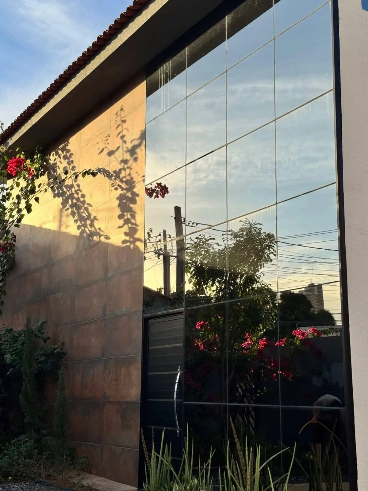 Imagem Prédio comercial para locação no bairro Araés