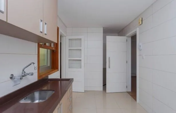 Imagem Apartamento com 3 quartos, 1 vaga no bairro Menino Deus