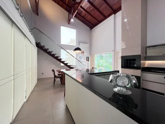 Imagem Excelente casa no Floresta com 220m² de área construída e um terreno de 600m² .
