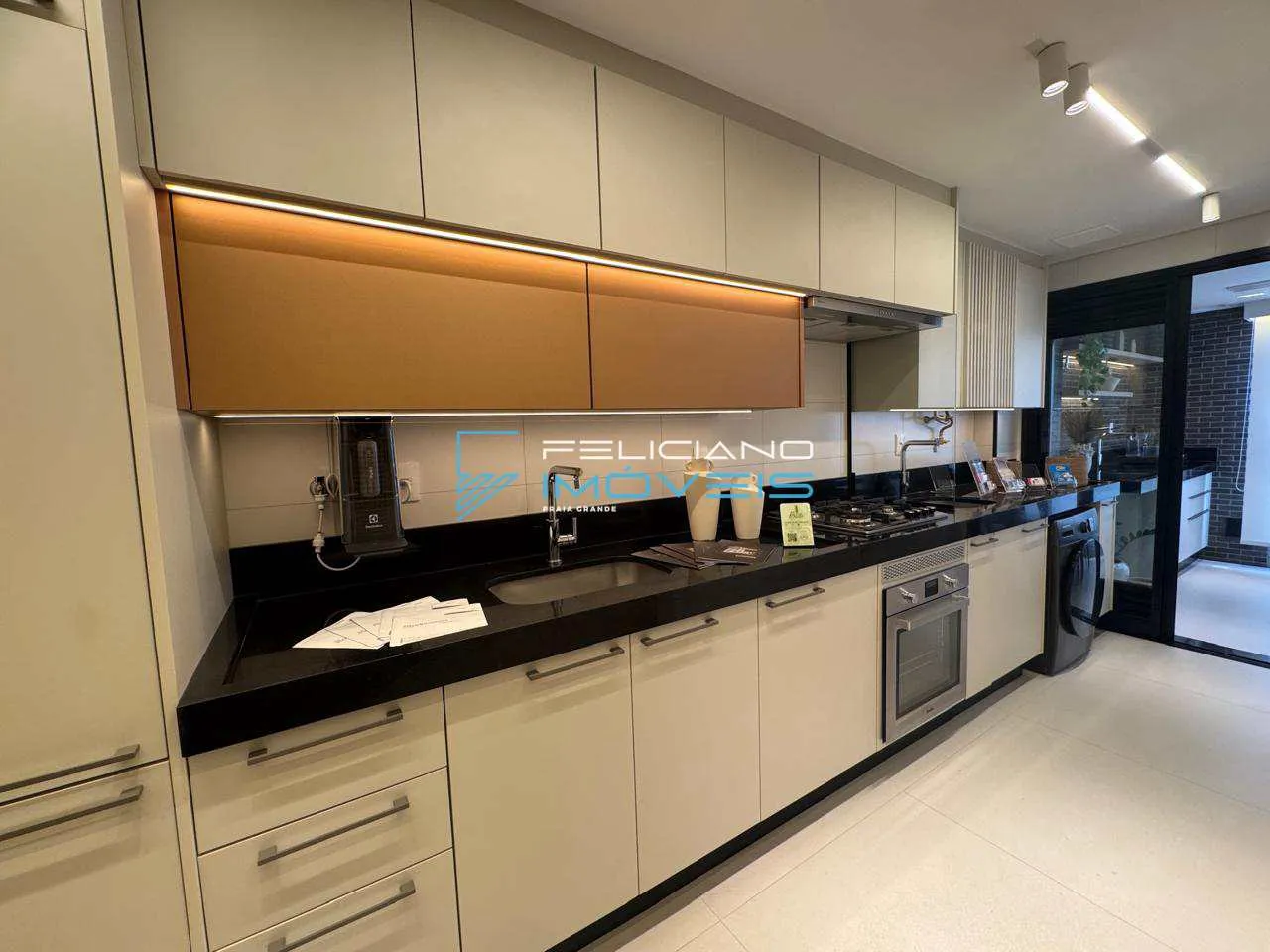 Imagem Apartamento com 2 quartos, Guilhermina, Praia Grande - R$ 905 mil, Cod: 6855