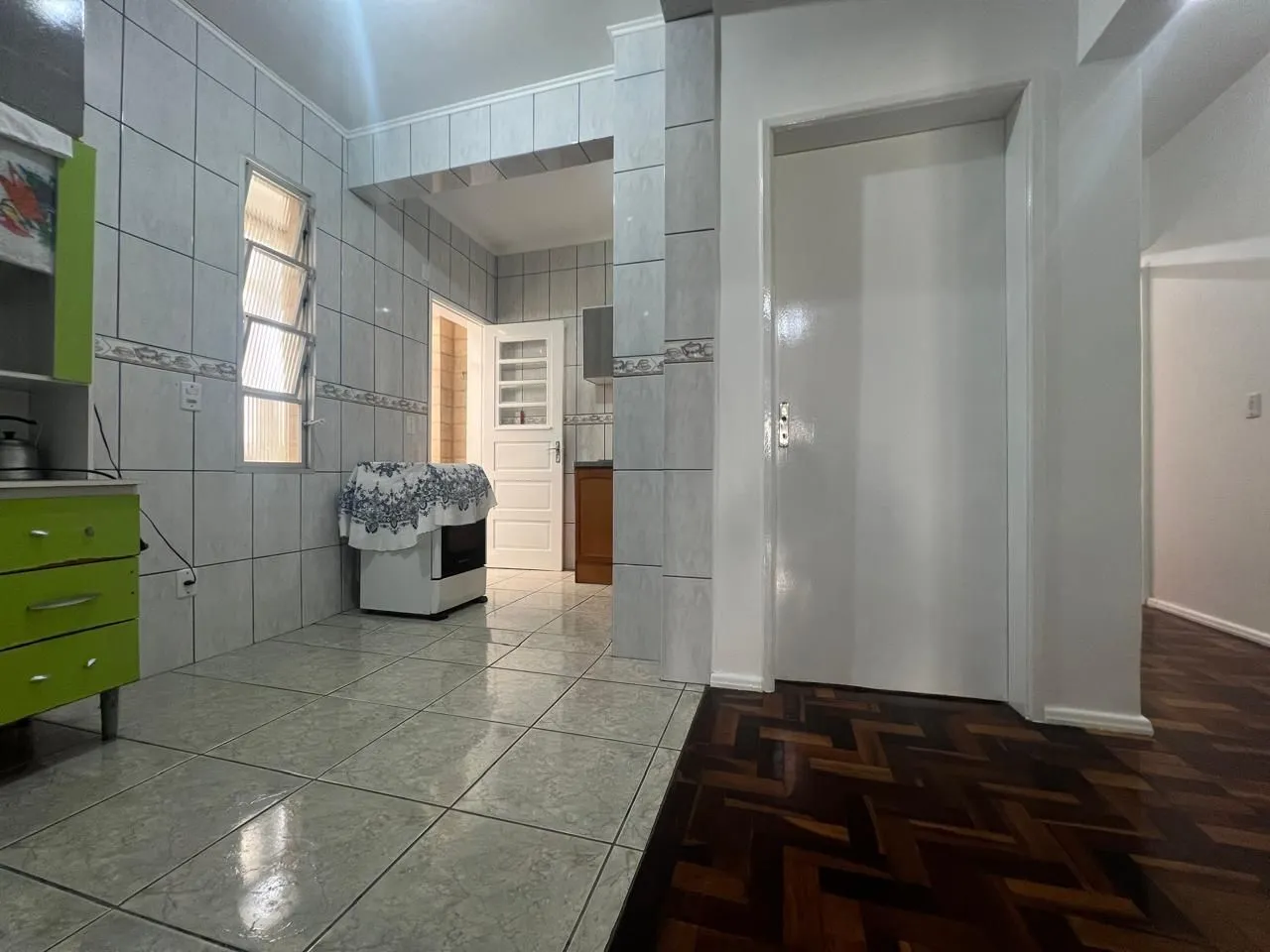 Imagem EXCELENTE E AMPLO APARTAMENTO 3 DORMITÓRIOS NO CENTRO - MUITA LUZ E O MELHOR DA VIDA URBANA!