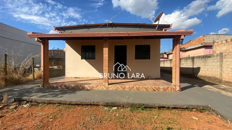 Imagem Casa com 4 dormitórios para alugar, 160 m² por R$ 4.400,00/mês - Cidade Clube Residencial - Igarapé/MG