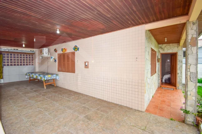 Imagem Imperdível oportunidade: Casa à venda em Balneário Rincão-SC, bairro Zona Nova, 3 quartos, 2 suítes, 3 vagas - 143,49 m. CA0006