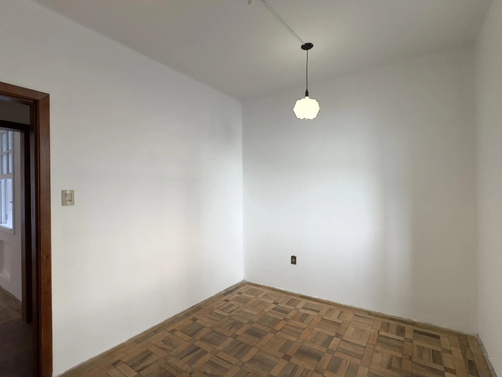 Imagem Apartamento reformado de 68m², 2 dormitórios no bairro Praia de Belas
