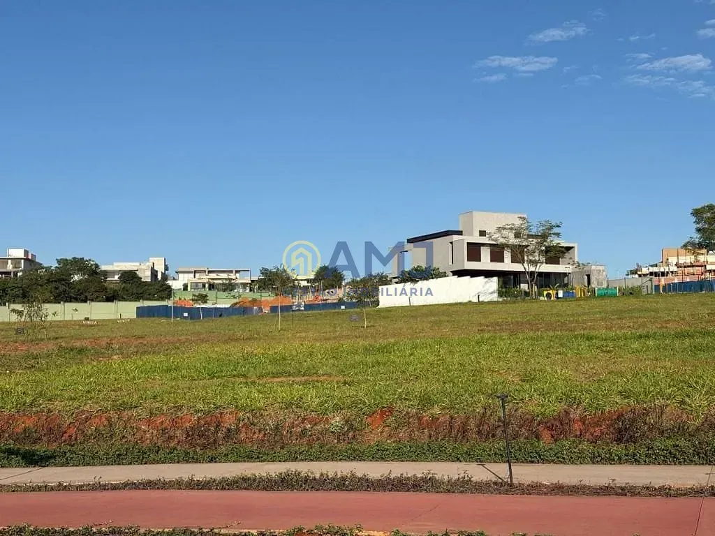 Imagem Lote Exclusivo à Venda no Plateau d'Or Privilege - 1ª Etapa | 736 m² | Fundo para Via Verde