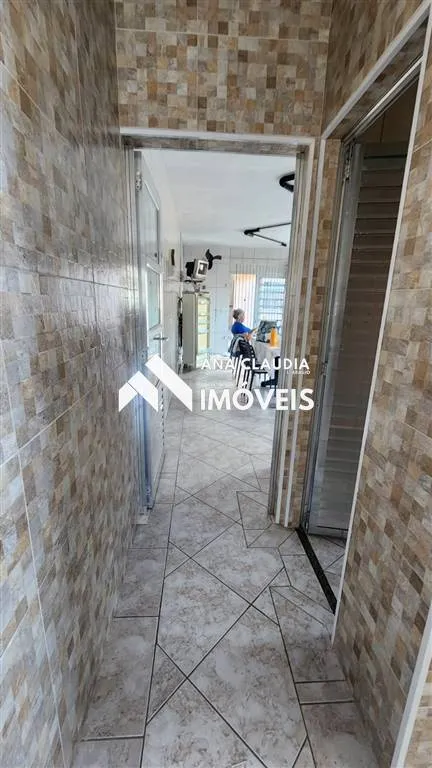 Imagem Casa a venda em Mongaguá, lote inteiro
