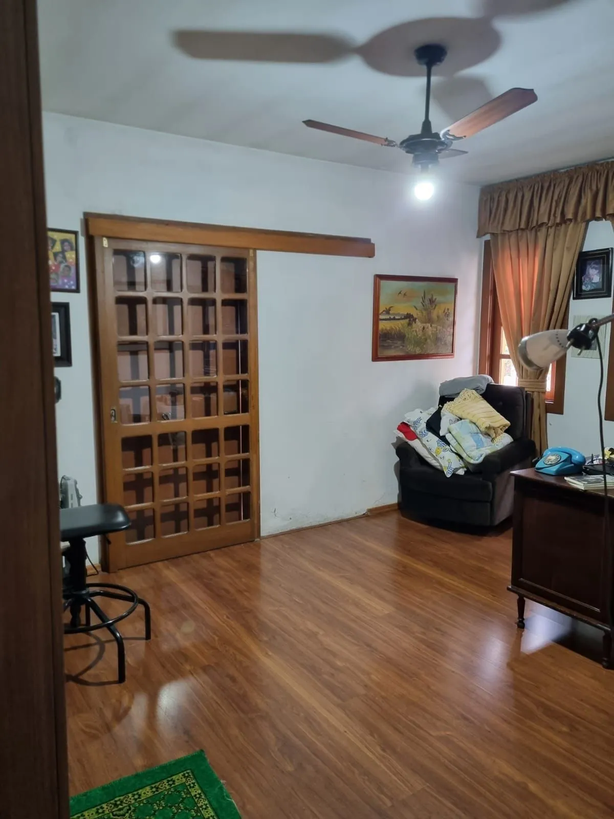 Imagem Casa / Sobrado bem grande 266 m² - Vila João Pessoa - Porto Alegre - Preço bem atrativo