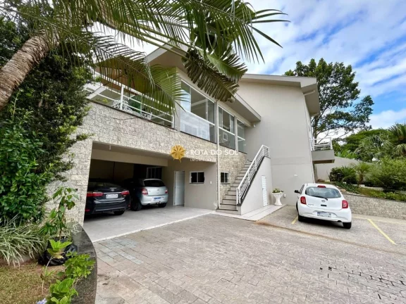 Imagem Casa com piscina 5 quartos à venda Praia Bombinhas SC
