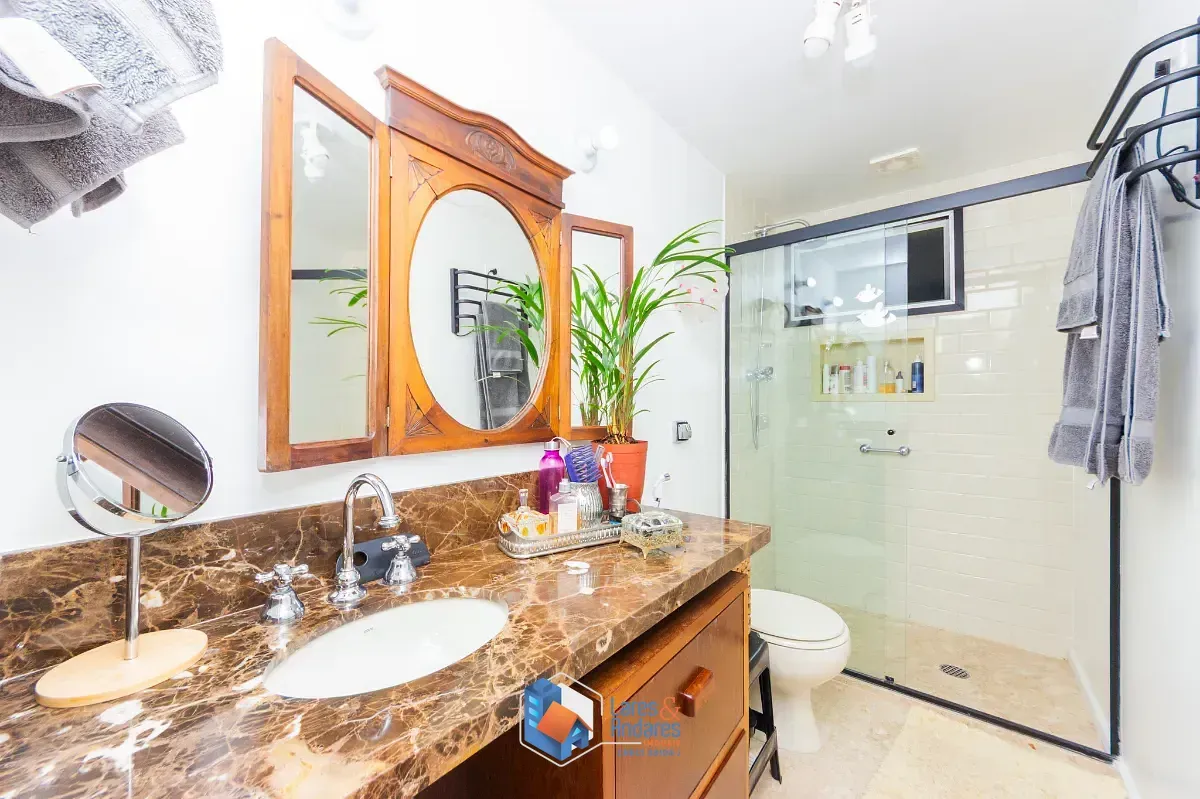 Imagem Apartamento para venda em Campo Belo com 4 quartos, sendo 1 suíte, 180m²
