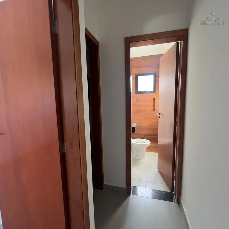 Imagem SOBRADO EM CONDOMÍNIO COM QUINTAL E CHURRASQUEIRA A 470 METROS DO MAR!