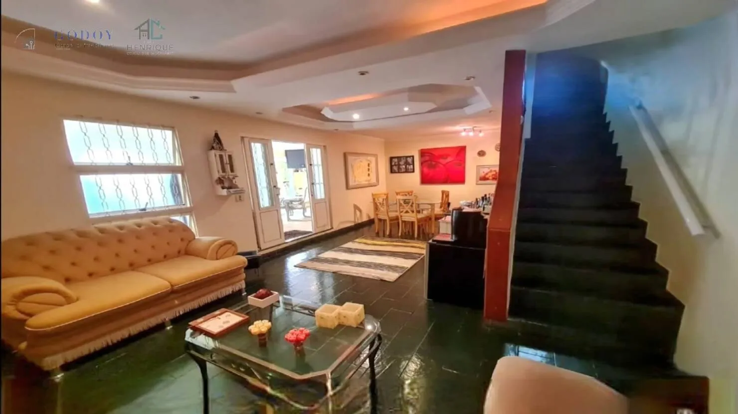 Imagem Casa com Potencial para Pousada - Localização Privilegiada