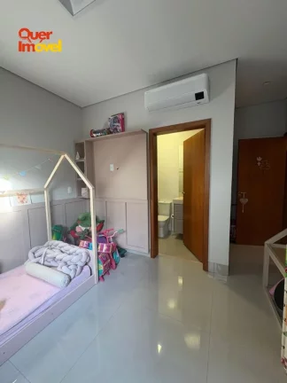 Imagem Imperdível casa em condomínio na Vila do Golf, Ribeirão Preto-SP: 4 quartos, 4 suítes, 2 salas, 6 banheiros, 4 vagas, 188m²!