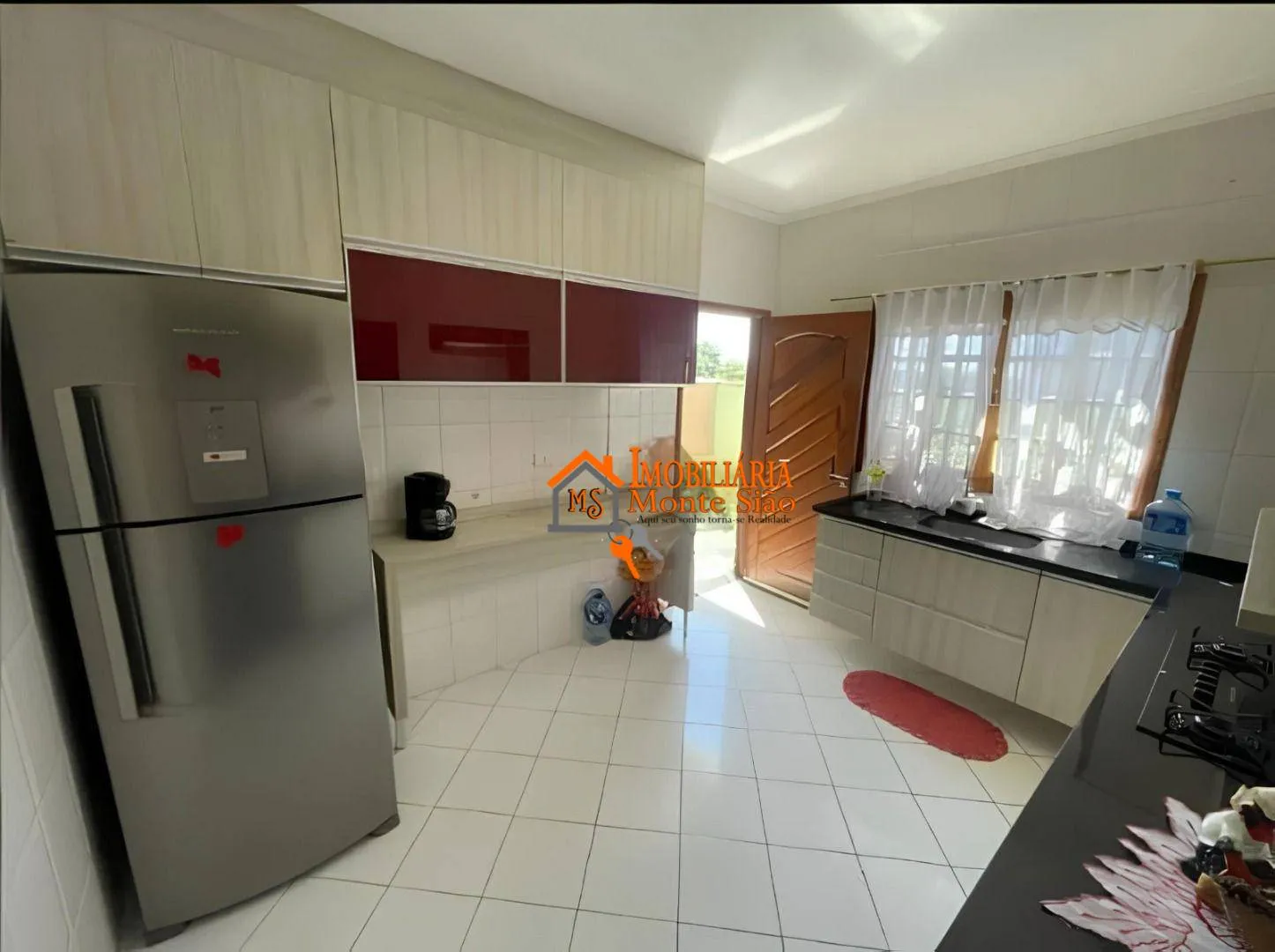 Imagem Sobrado com 3 dormitórios à venda, 120 m² por R$ 670.000,00 - Centro - Arujá/SP