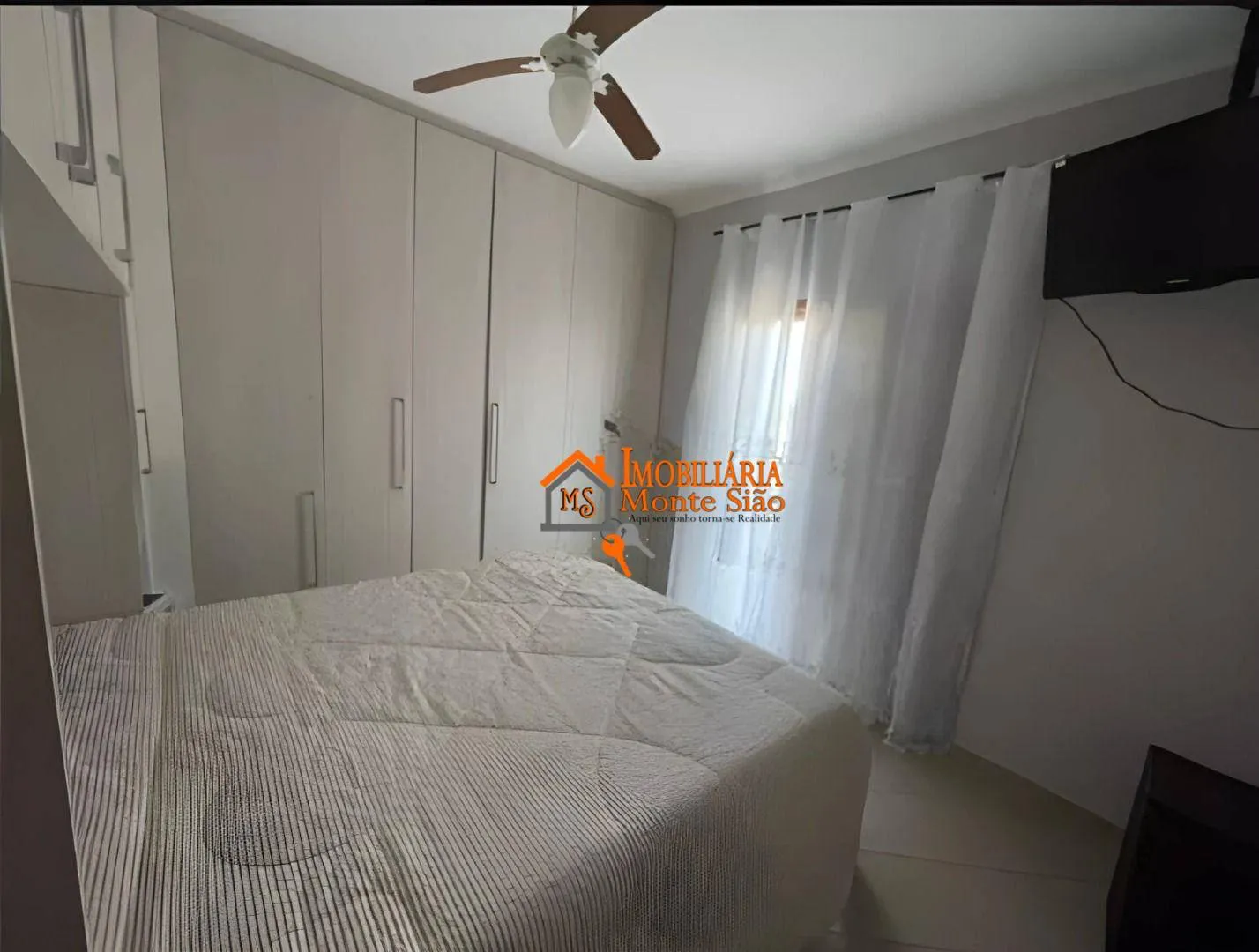 Imagem Sobrado com 3 dormitórios à venda, 120 m² por R$ 670.000,00 - Centro - Arujá/SP