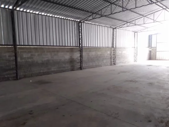 Imagem Barracão novo com excelente localização, frente para rodovia. *, *Área construída: 560 m², . P...