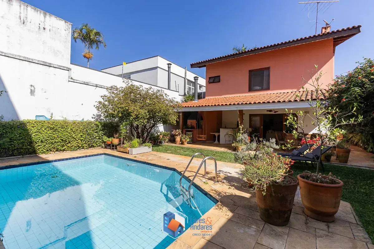 Foto do imóvel Casa para venda em Alto da Lapa com 4 quartos, sendo 3 suítes, 400m² em Rua Almirante de Inhaúma