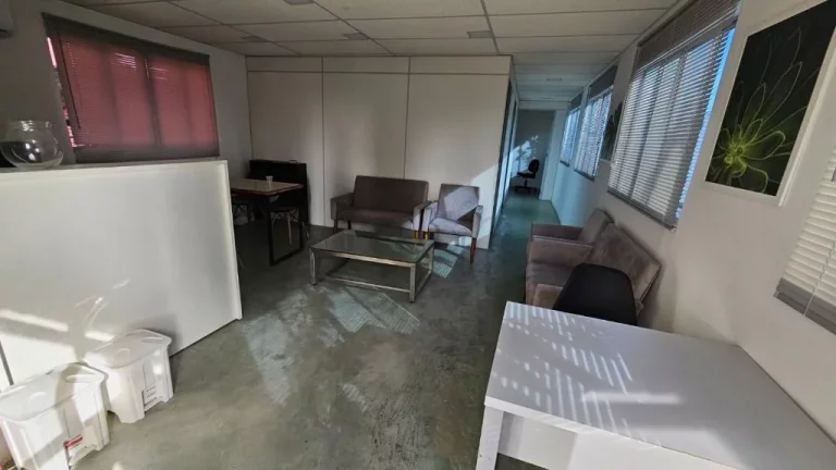 Imagem Sala Comercial de 60m² para alugar no 2º andar, localizada na Torre, Recife - Pernambuco.