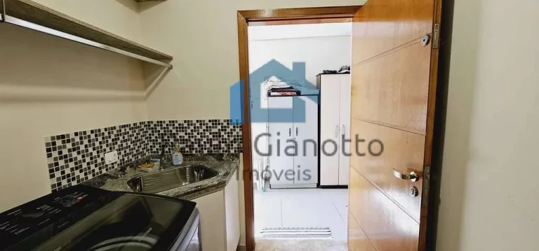 Imagem Casa à venda em Condomínio na Granja Viana