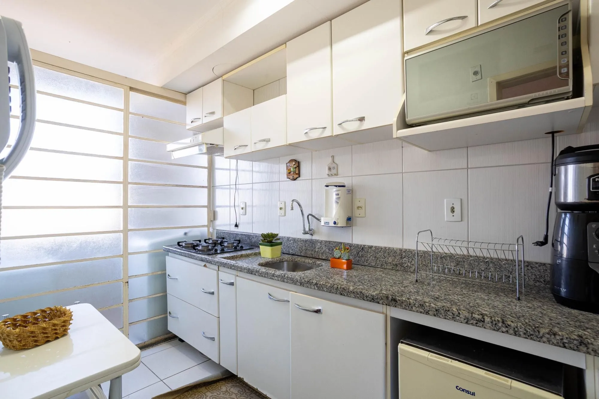Imagem APARTAMENTO 2 DORMITÓRIOS MOBILIADO, NA WENCESLAU ESCOBAR TRISTEZA PORTO ALEGRE