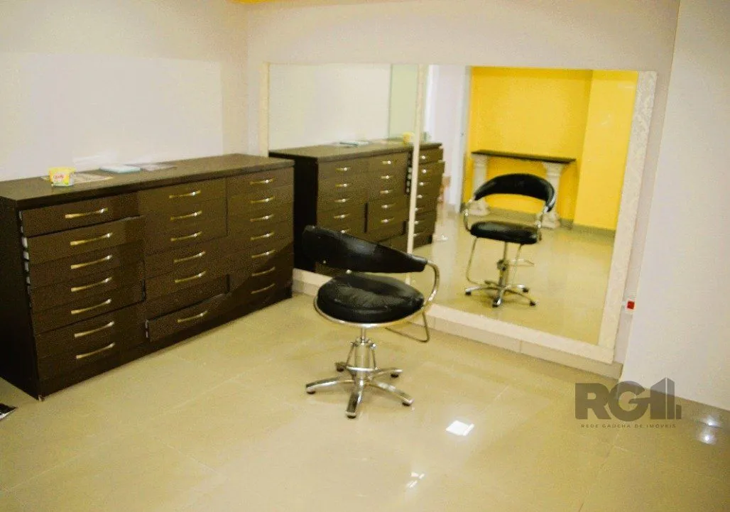 Imagem ANDAR INTEIRO NA GALERIA MALCOM 22º - SALA COMERCIAL LINDA E REFORMADA