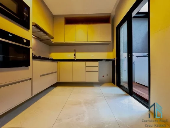 Imagem Sobrado triplex, 03 quartos c/suíte, terraço com área gourmet e banheiro no Xaxim em Curitiba PR