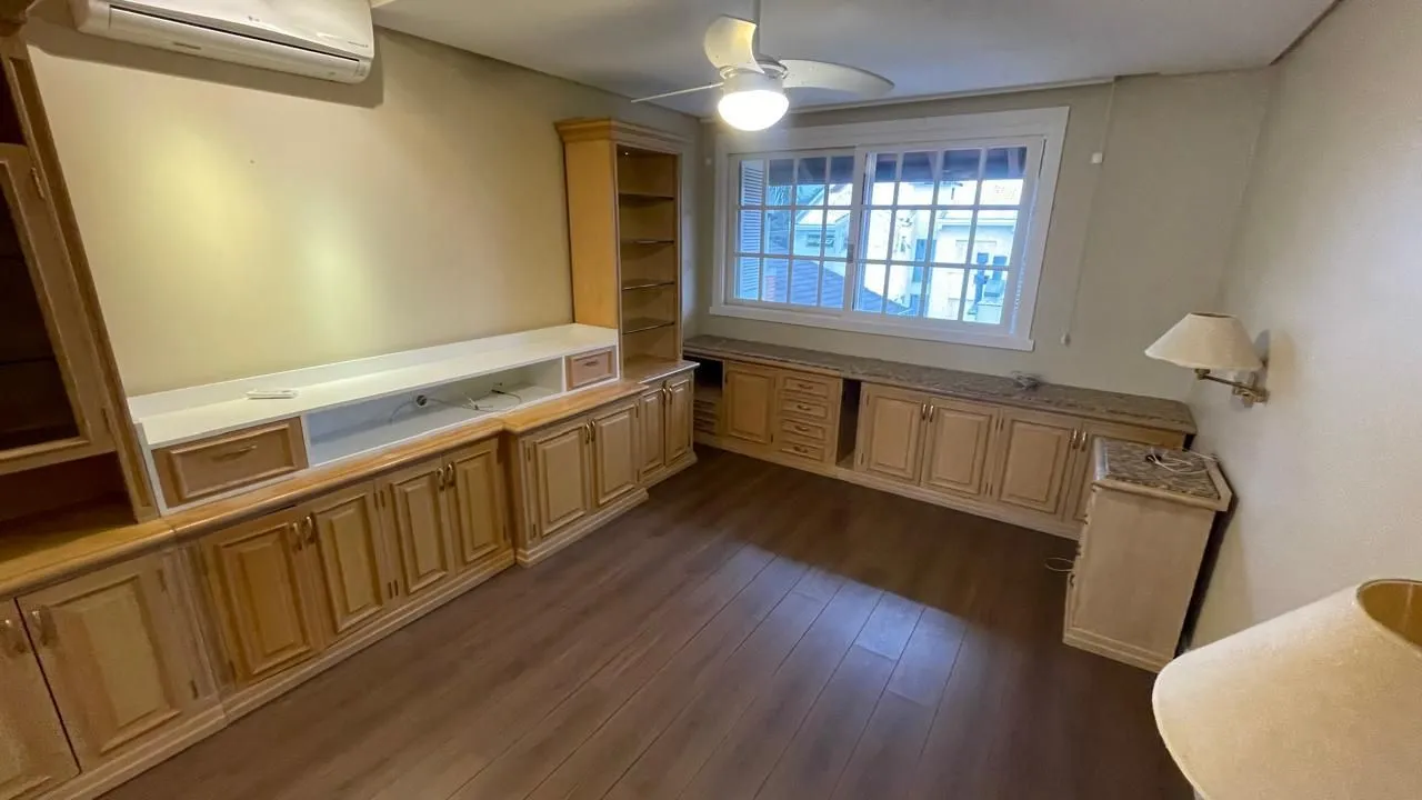 Imagem Casa de Condomínio em Chácara das Pedras