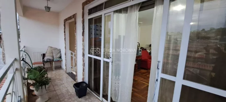 Imagem Casa e Ponto Comercial à Venda