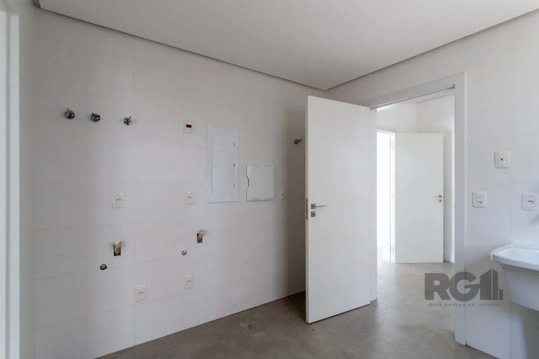 Imagem A Casa Le Mans, uma residência térrea de esquina com 389,48m2 de área coberta