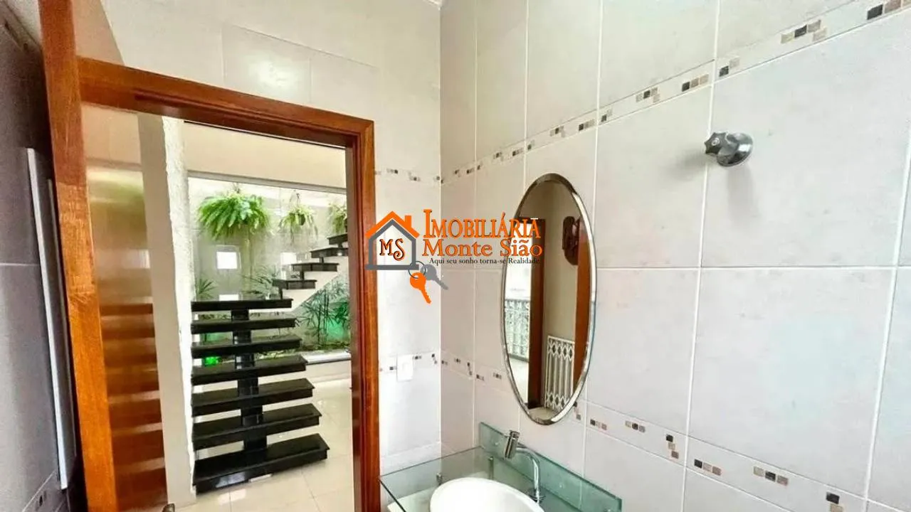 Imagem Sobrado com 4 dormitórios à venda, 462 m² por R$ 2.120.000,00 - Vila Galvão - Guarulhos/SP