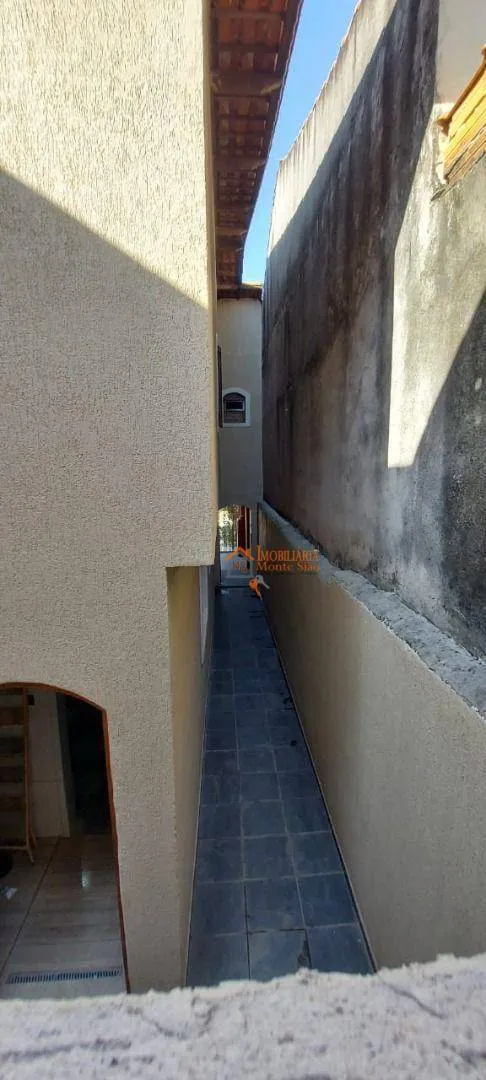 Imagem Sobrado com 3 dormitórios à venda, 125 m² por R$ 550.000,00 - Jardim Adriana - Guarulhos/SP