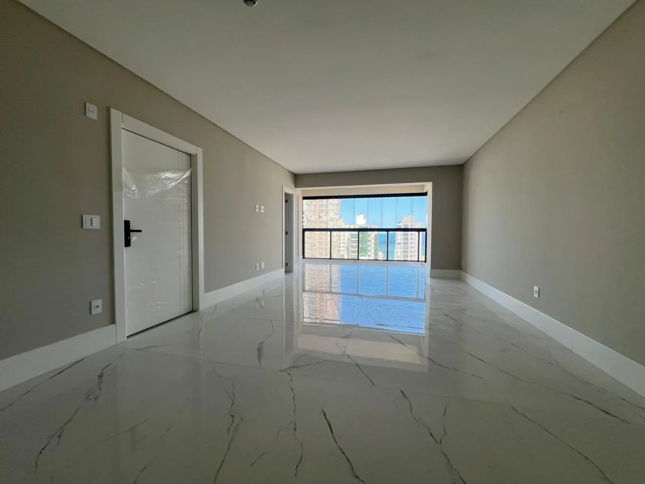 Imagem Apartamento à venda com 135m2 por R$ 2.500.000,00