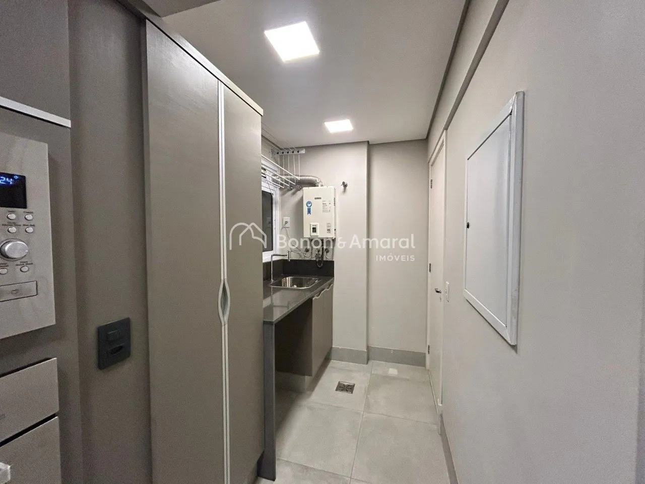 Imagem Alto Padrão no Cambuí - 2 Suítes, Varanda Gourmet, Andar Alto e Vista Privilegiada