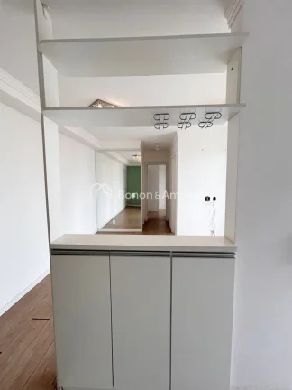 Imagem Apartamento em andar alto, com vista livre e sol da manhã

Em rua tranquila, o Condomínio Invite T...