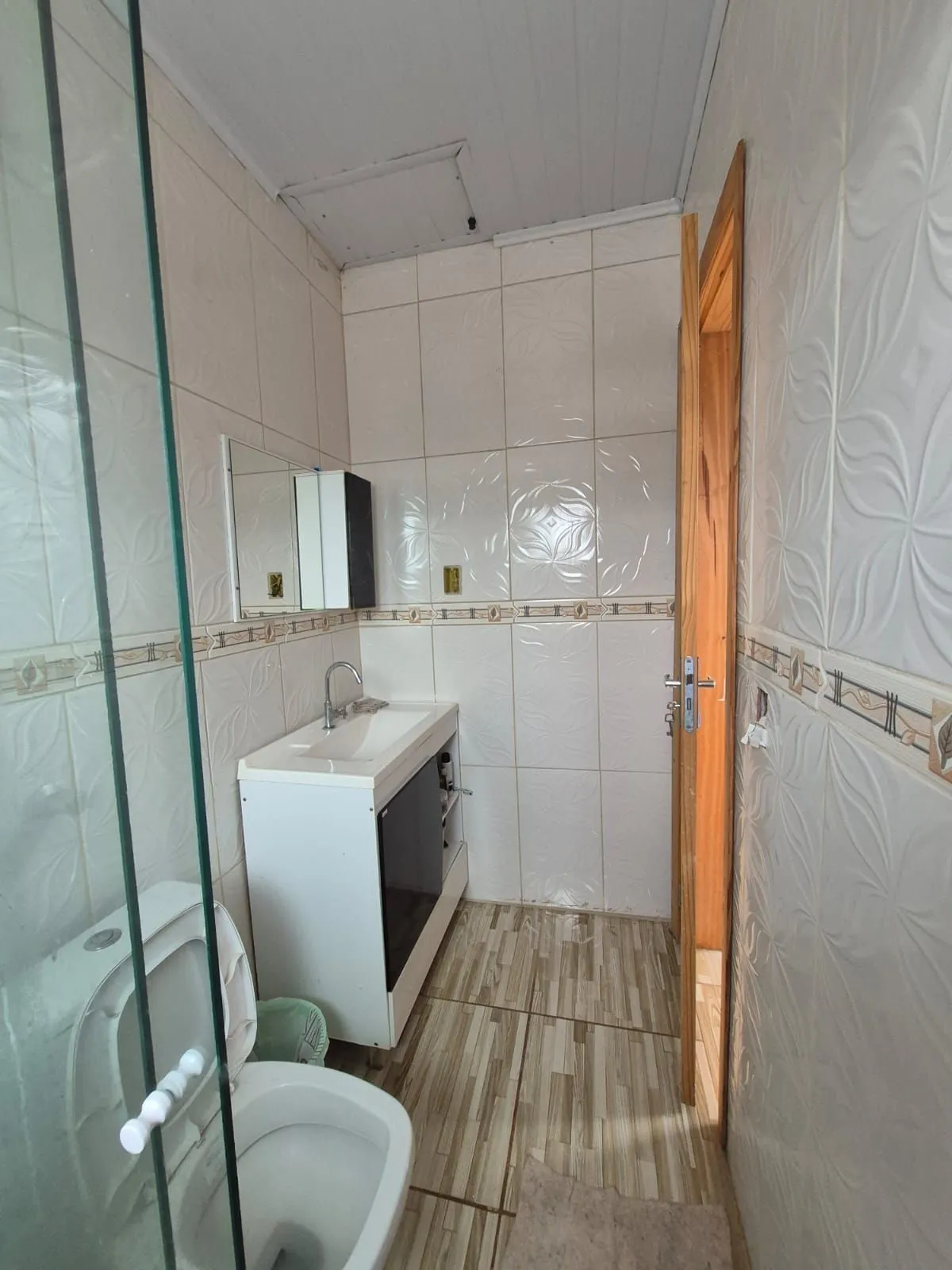 Imagem Belíssima casa de 2 dormitórios com um amplo pátio na cidade de Passo Fundo