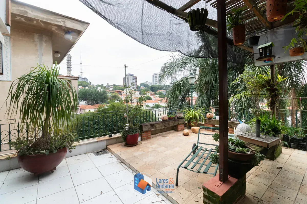 Imagem Sobrado para venda em Alto da Lapa com 3 quartos, sendo 1 suíte, 330m²