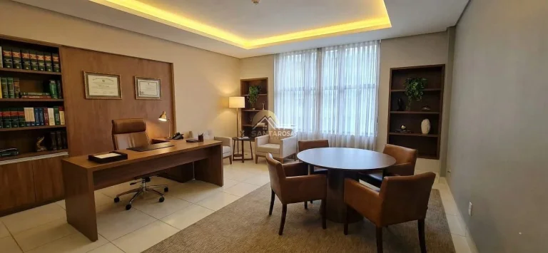 Imagem Sala comercial reformada, andar alto e vista livre. Copa e banheiro. Condomínio baixo. Em Brotas, p