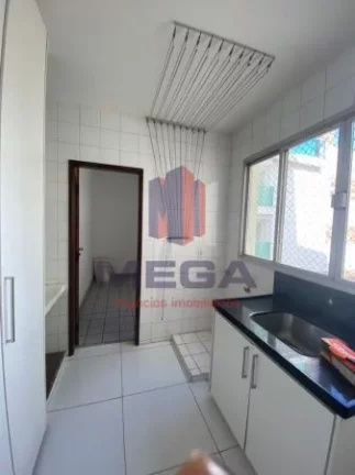 Imagem Lindo apto na Av Gil Veloso, sol da manhã, de frente p o mar da Praia da Costa. Com 250m2,Sendo 4 q...