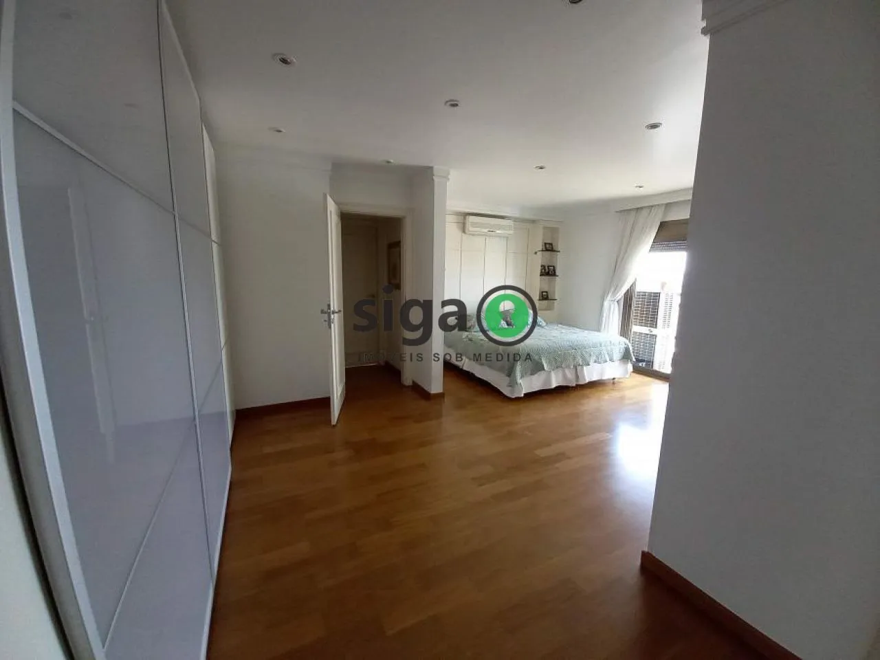 Imagem Apartamento a venda no Campo Belo com 4 quartos