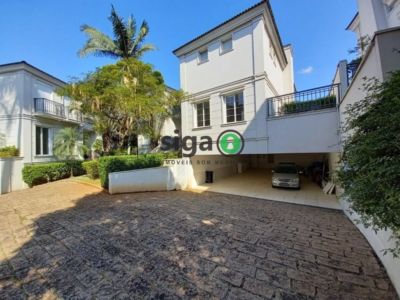 Imagem Casa em Condomínio a venda no Alto da Boa Vista com 4 quartos