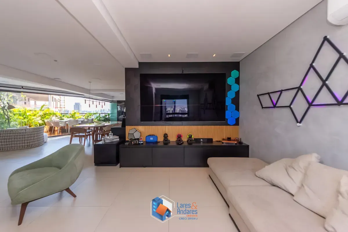 Imagem Duplex para venda em Chácara Santo Antônio com 4 quartos, sendo 4 suítes, 270m²