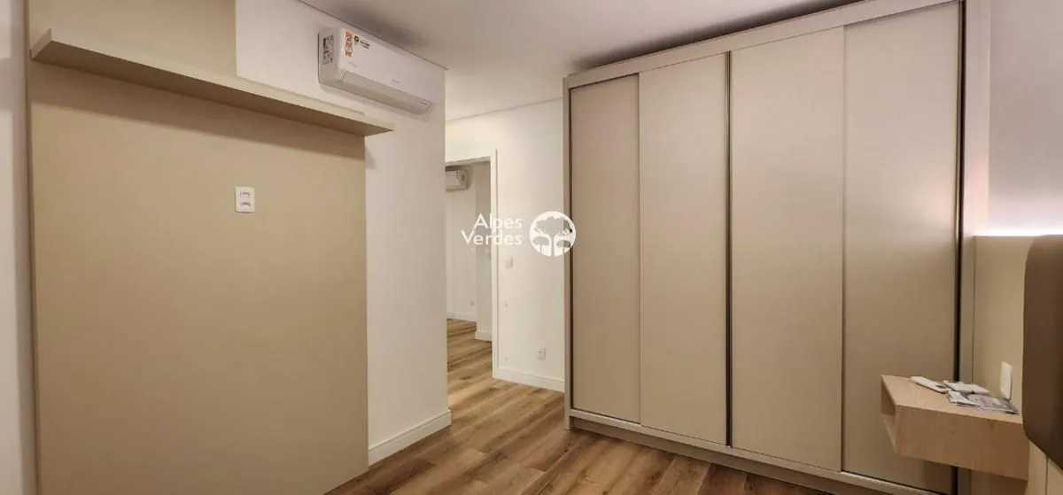 Imagem Vende-se apartamento semi-mobiliado em Gramado a 10 minutos da Rua Coberta